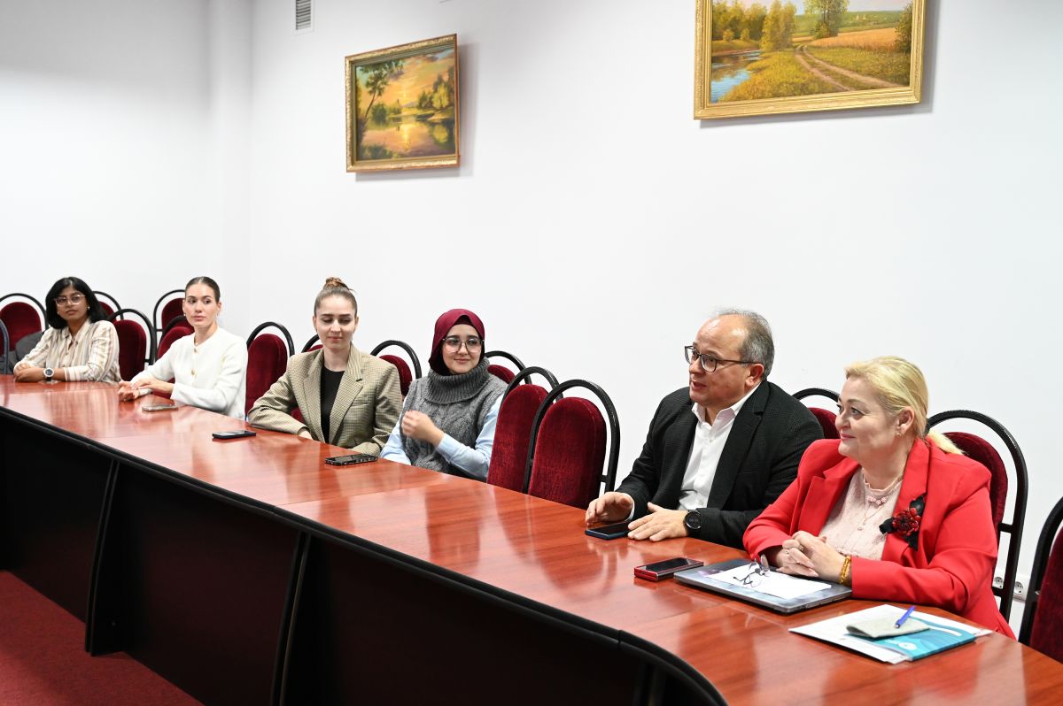 The Refugee Health Connect